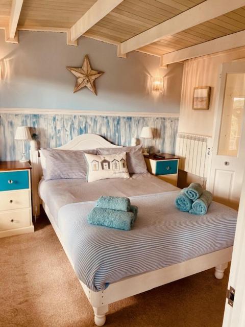 Blankednick Boltholes - 3 Beautiful Family Or Couples Cornish Getaways Villa Труро Екстериор снимка